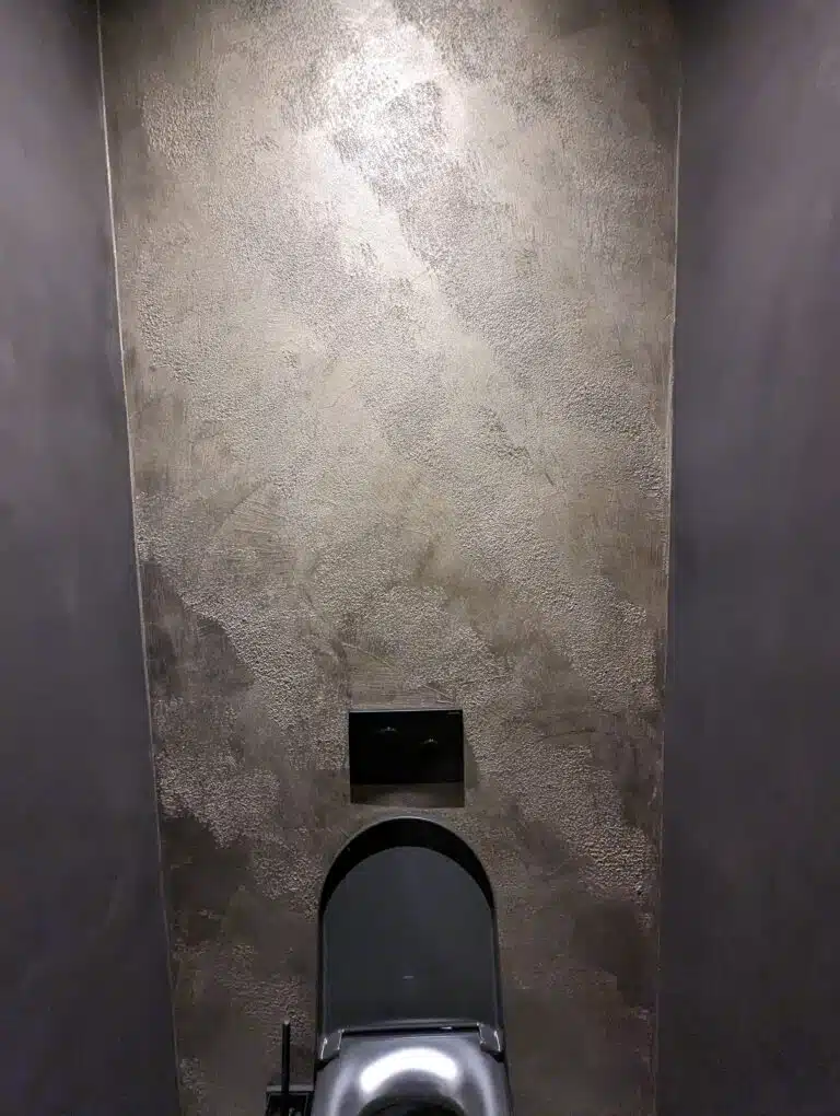 Verschil tussen glad stucwerk en betonlook: welke kies jij?